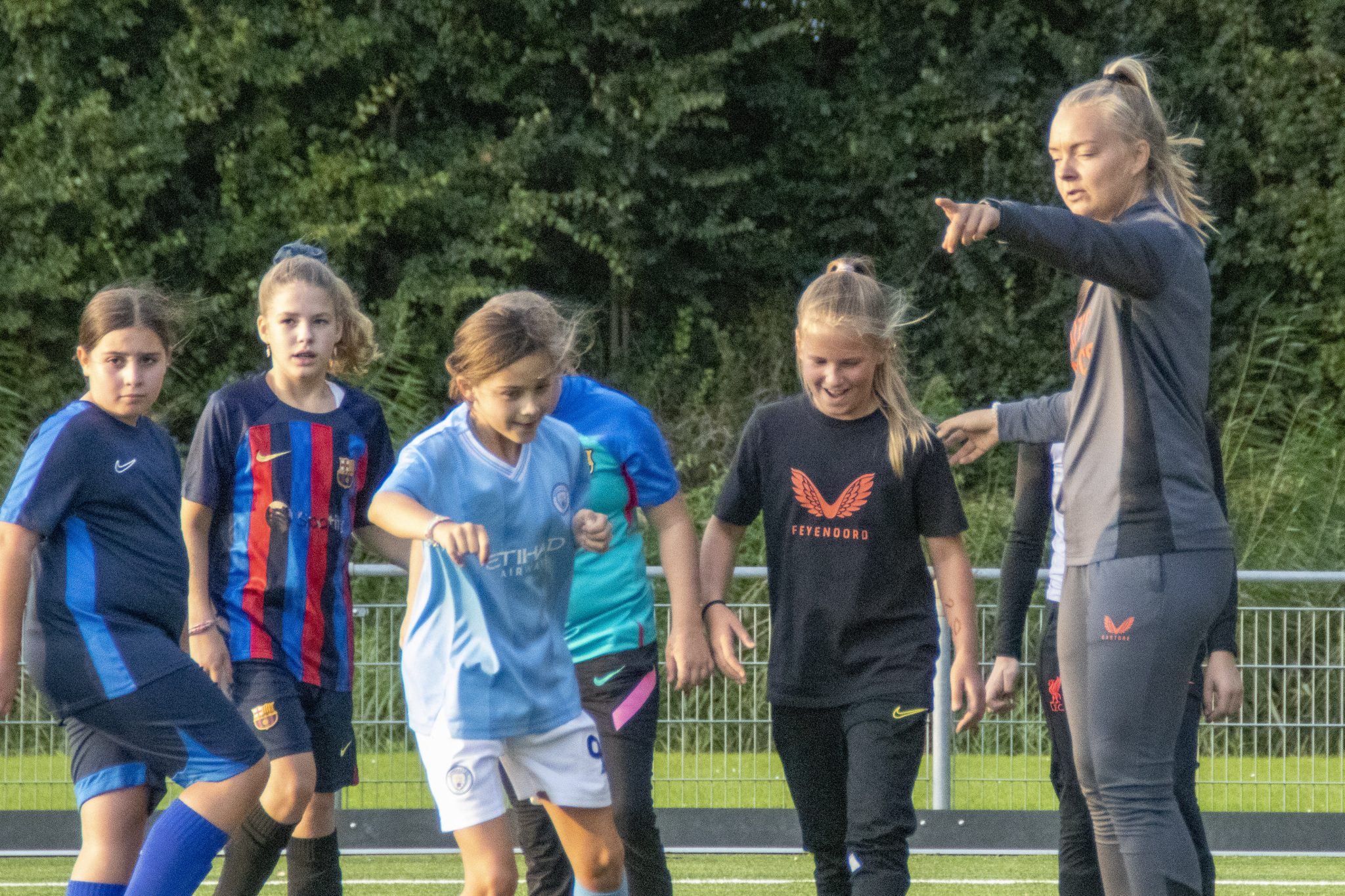 Gasttraining van Feyenoord speelster Amber Verspaget