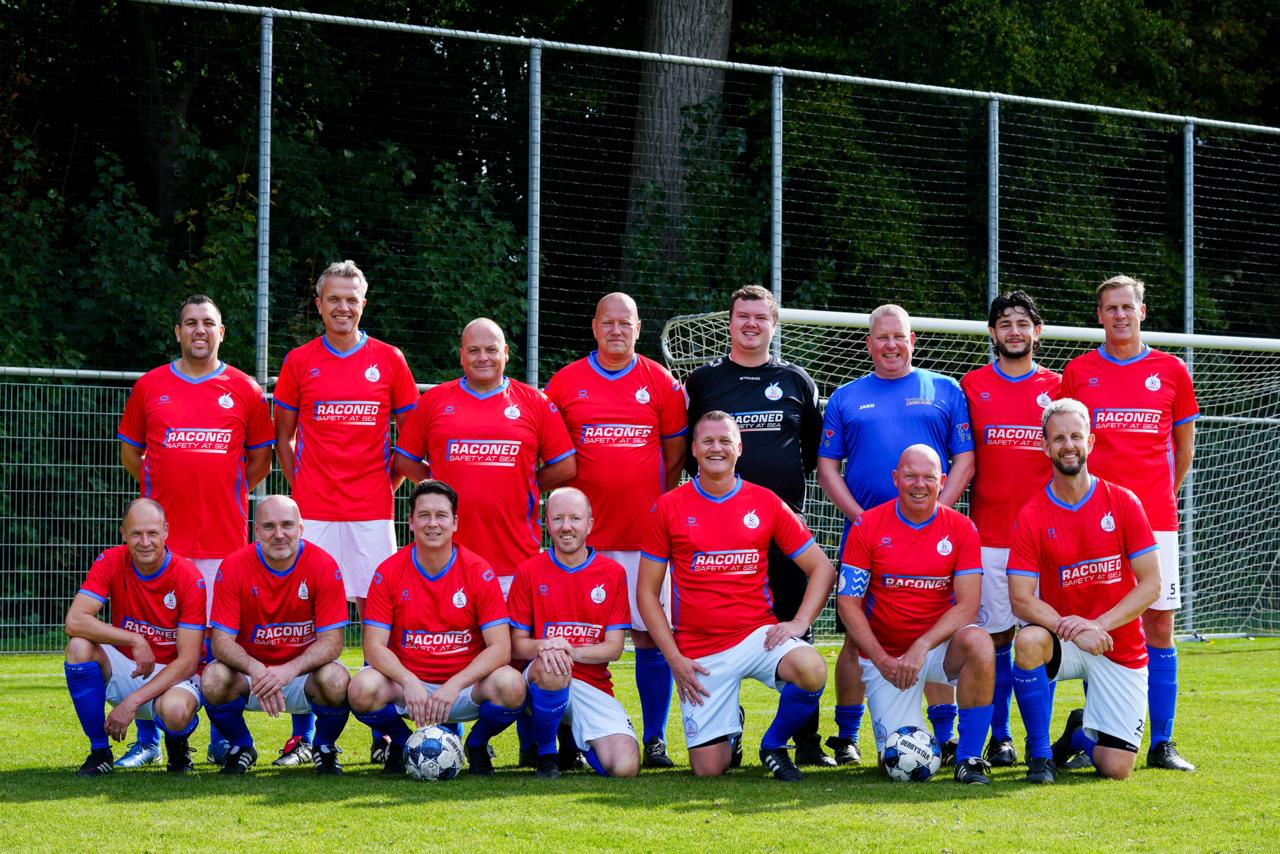 Het 7e koopt 4 superloten
