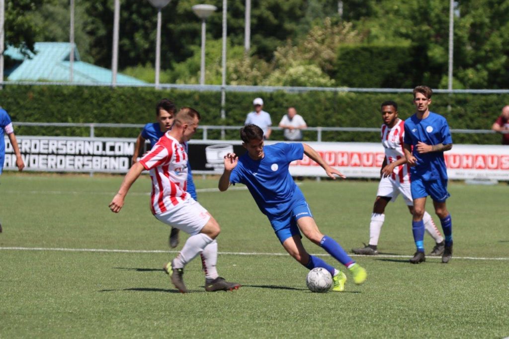Den Hoorn 1 - VVGZ 1 (3-3) Fotoverslag 1