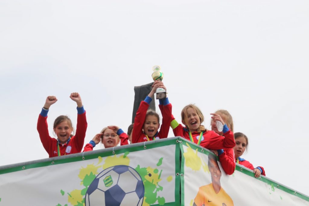 Esmee Brugts meidenvoetbal toernooi 35