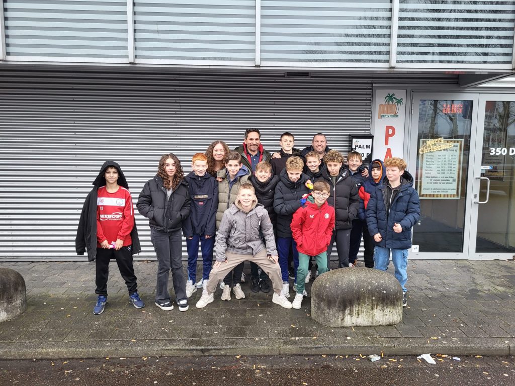 Leuke oefenwedstrijd tegen Feyenoord JO13-2 voor VVGZ JO13-1 14