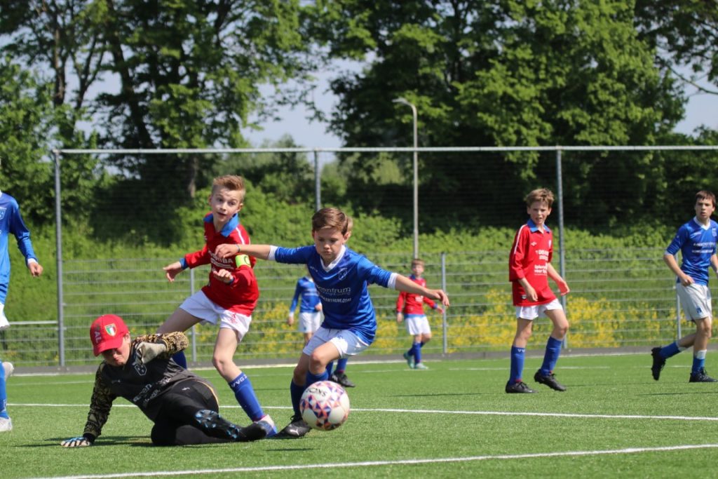 VVGZ JO13-1 - Rijsoord JO13-1 (5-0) 33